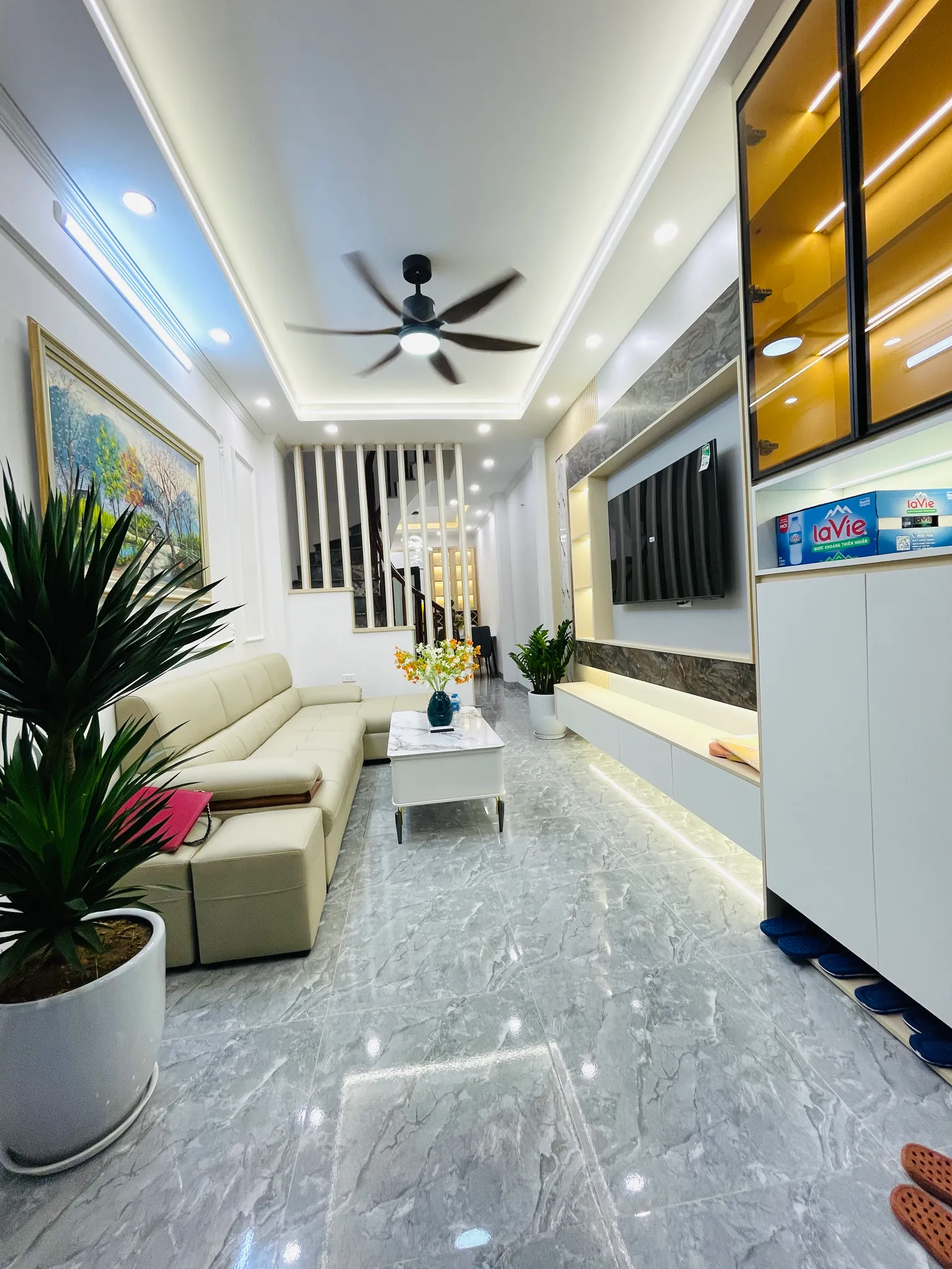 Phố Vũ Tông Phan _ Ô tô đỗ cửa_ cách 30m ra phố_ kinh doanh onl
