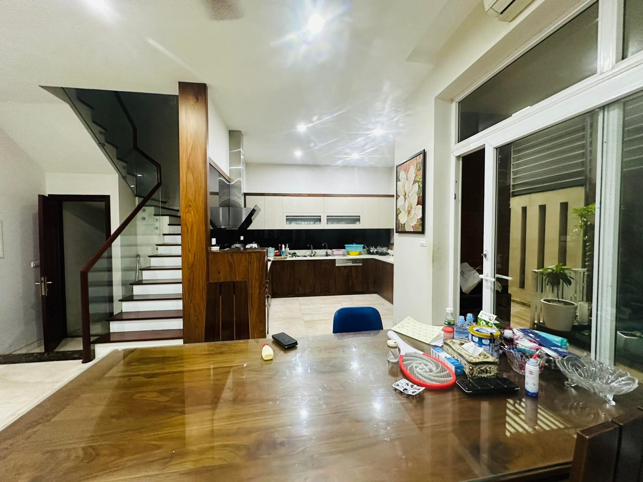 Rẻ nhất KV, 17.1 tỷ, 90m2, MT 5m, 5 tầng, kinh doanh, văn phòng, vỉa hè
