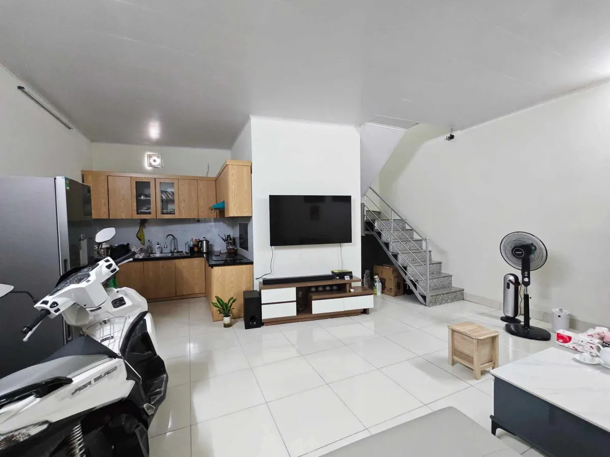 Bán Nhà Nguyễn Xiển – 2 tầng xinh xắn, full nội thất, chỉ xách vali về ở!