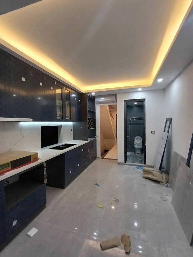 BÁN ĐẤT - TẶNG NHÀ 6 TẦNG CÓ THANG MÁY PHỐ HỒNG MAI - HAI BÀ TRƯNG - HÀ NỘI. Lô góc - hai mặt tiền - ô tô dừng dỗ ngày đêm - nhà mới đẹp - nội thất xịn mịn