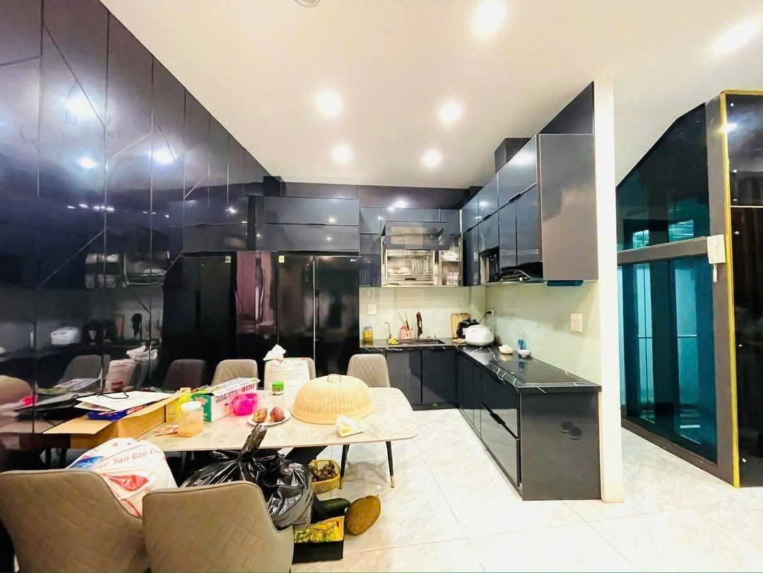 LINH QUANG - NHÀ ĐẸP - LIỀN KỀ MẶT HỒ - THANG MÁY - DÒNG TIỀN - 50M² NHỈNH 13 TỈ