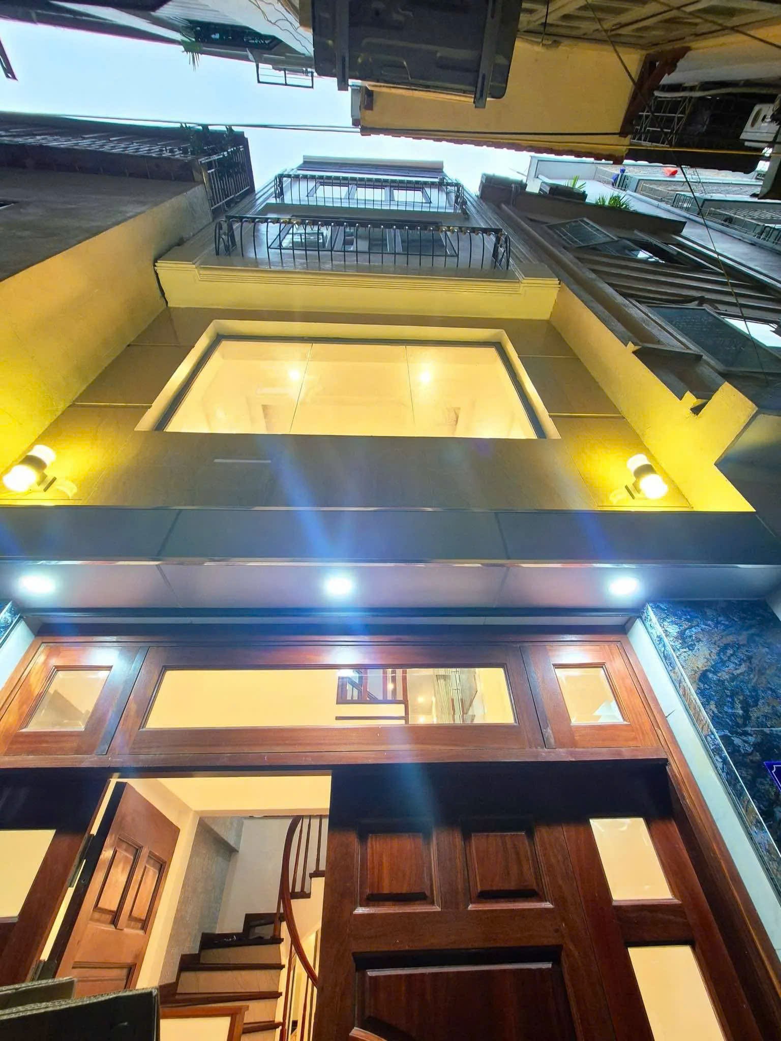 LA THÀNH - NHÀ ĐẸP MỚI - GẦN PHỐ - NGÕ THÔNG RỘNG - 45M² NHỈNH 11 TỈ