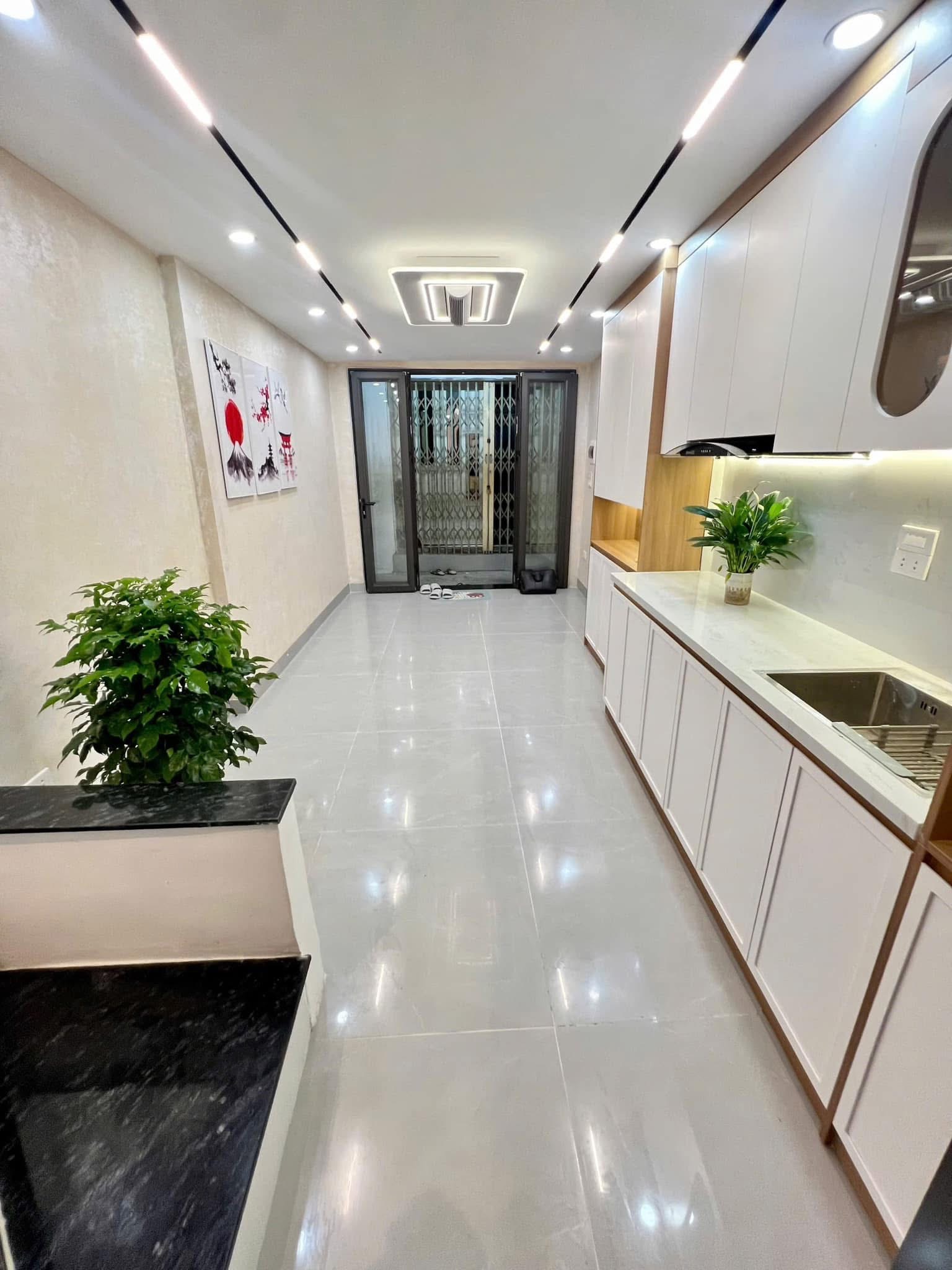 Bán nhà Thanh Nhàn 25m2 5 tầng 5,2 tỷ siêu nét
