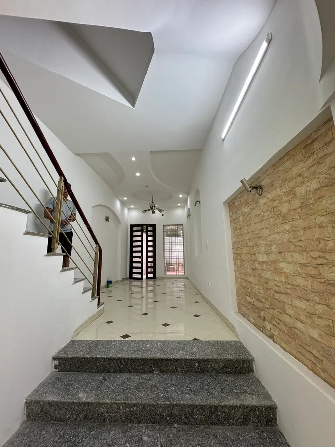 Bán Nhà Mặt Phố Khương Đình. Thanh Xuân. Ô Tô. Vỉa Hè. DT 110m2. 3 Tầng. Giá 37,8 Tỷ.
