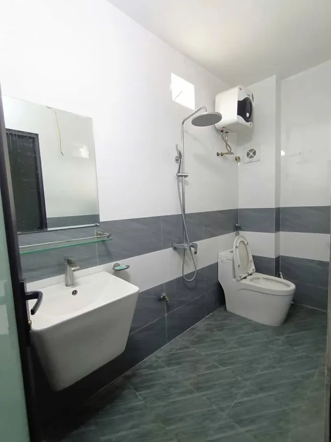 84 LINH NAM Bán nhà 66m², 7 tầng, 3PN, 5WC, Lĩnh Nam - Hoàng Mai - 16 tỷ Hoặc: Nhà 7 tầng, 66m², 3PN, Lĩnh Nam, Hoàng
