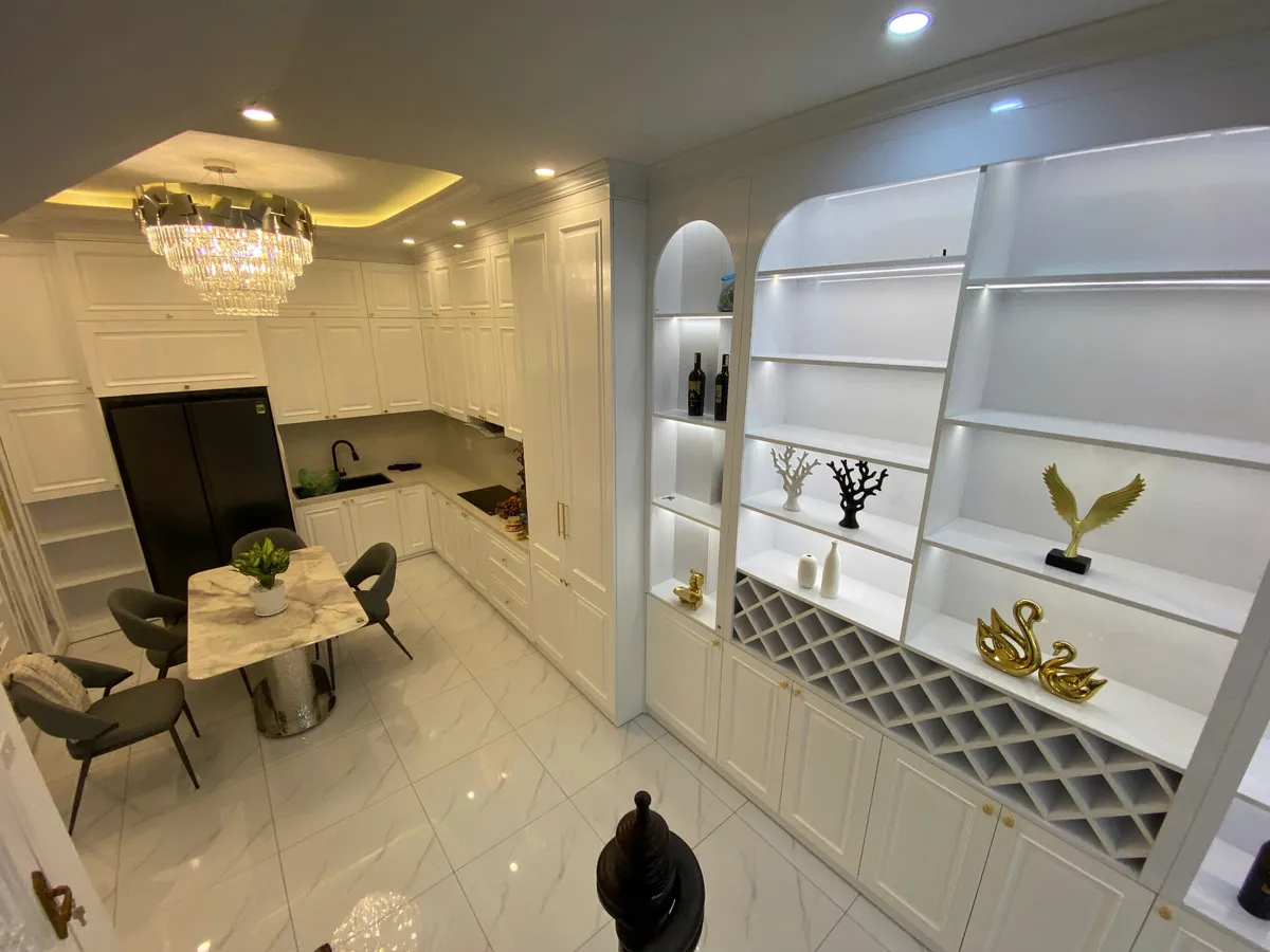 Bán Nhà Láng Trung. Đống Đa. Lô Góc. DT 55m2. MT 4,1m. 4 Tầng. Giá 13,4 Tỷ