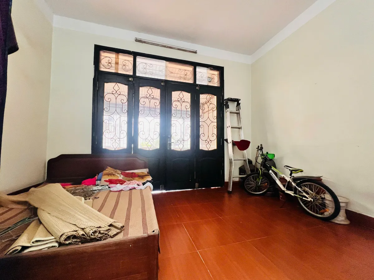 Bán Nhà Nghĩa Đô. Cầu Giấy. Ô Tô. Vỉa Hè. DT 38m2. MT 4,3m. 5 Tầng. Giá 15,9 Tỷ.