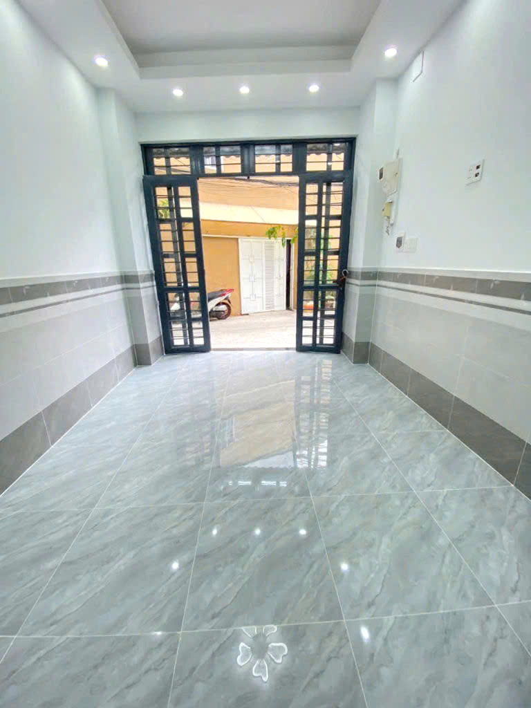 Nhà 2 tầng HXH 154 Âu Dương Lân P3 Q8