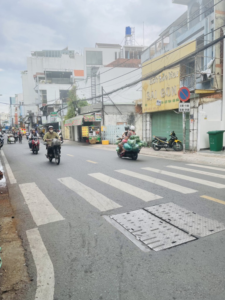HỒ BÁ KIỆN Q10 – 2 MẶT HẺM – 4 TẦNG- THANG MÁY -HĐT 35TR/THÁNG – CHỈ 15 TỶ