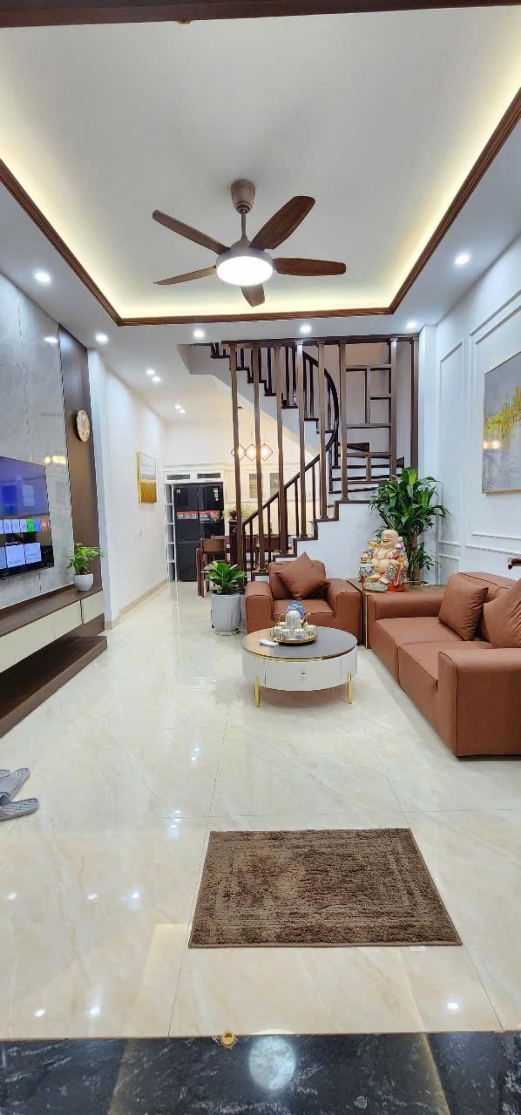 Nhà mới tinh Bùi Xương Trạch - Ngõ rộng- Sát ô tô- 35m2