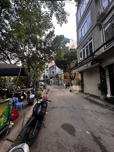 ĐẤT, HOÀNG QUỐC VIỆT, CẦU GIẤY- VỈA HÈ-KD- Ô TÔ:89/100M, MT 6,5M, GIÁ 36 TỶ.