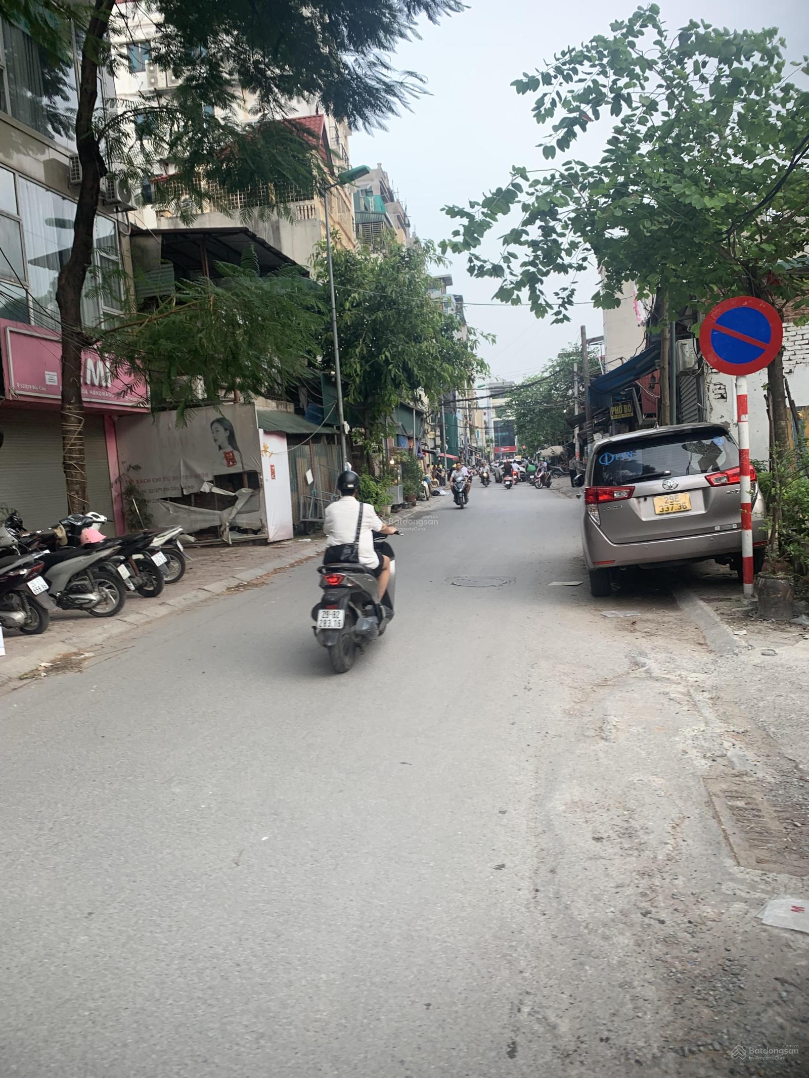 Bán nhà riêng Đội Cấn, Ba Đình, Hà Nội, 10,5 tỷ, 49,89 m2 4 tầng, mt 3.2m. cạnh sân chơi, vườn hoa khu tt, ô tô gửi cách nhà 50m