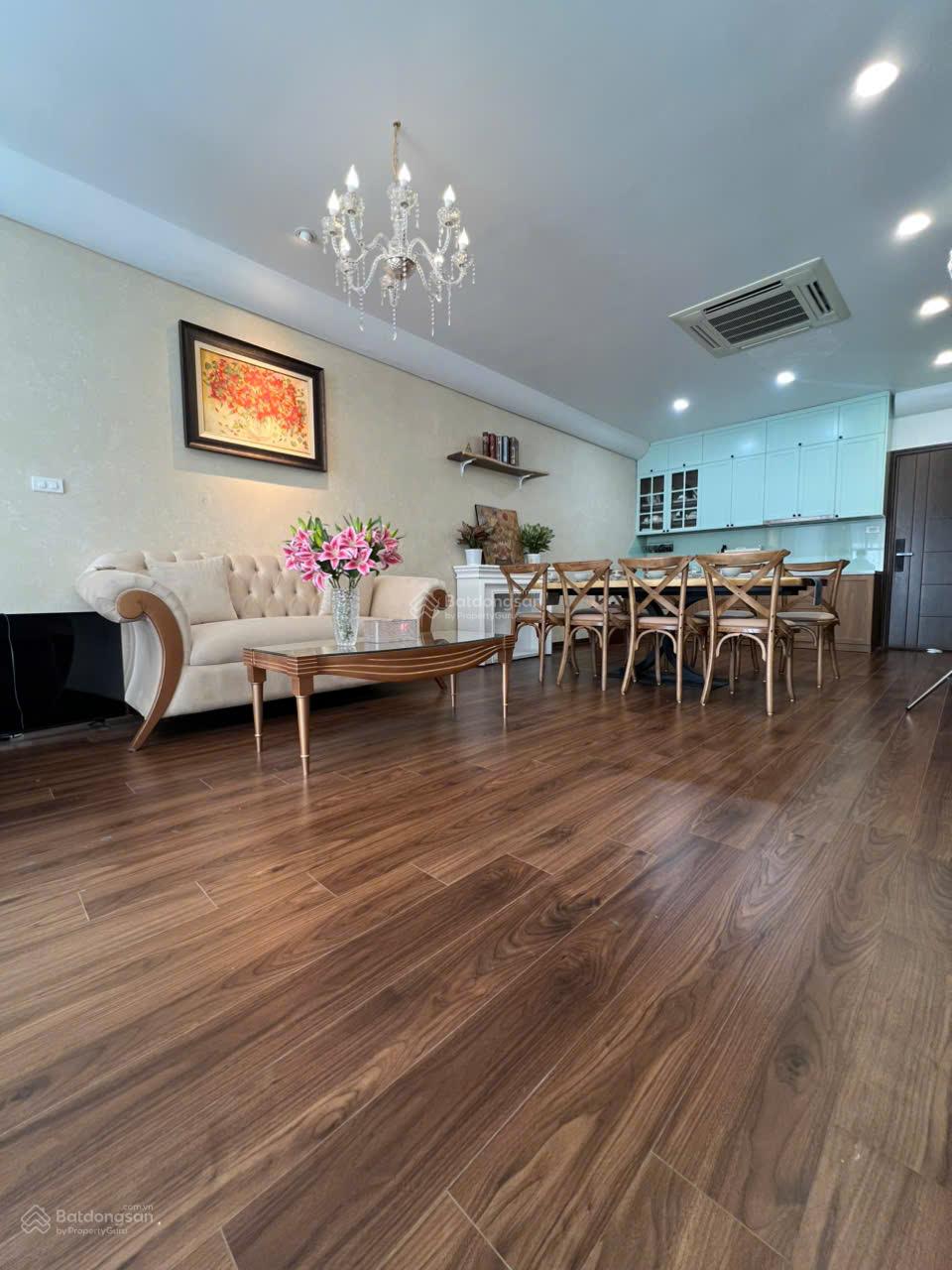 Cần bán nhà ngay phố Đình Thôn, 9 tầng, doanh thu 150tr/ tháng- oto tránh giá tốt