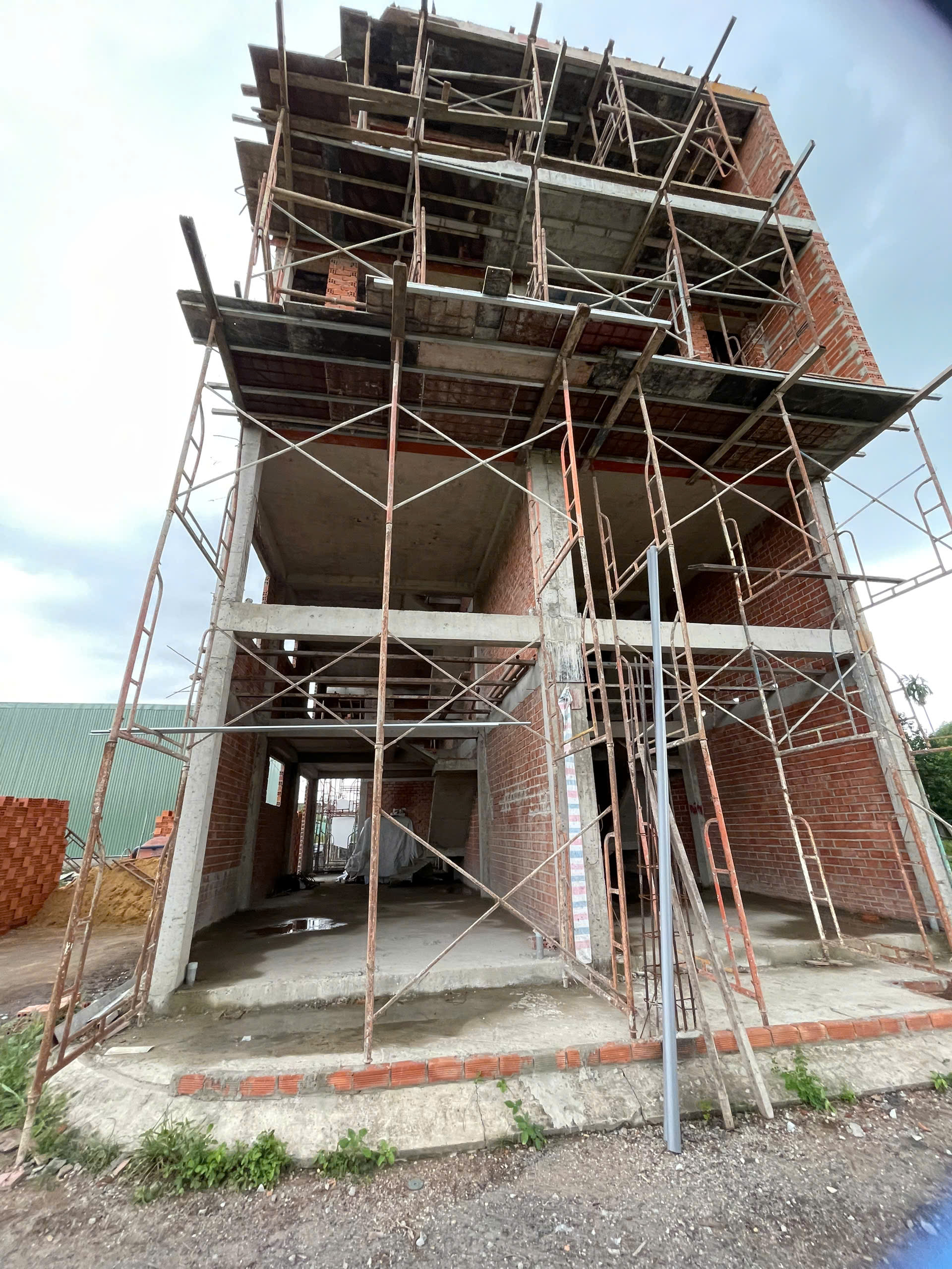 chính chủ bán nhà phố 1 trệt 3 lầu Bình Chiểu, đường nhựa 4,450 tỷ