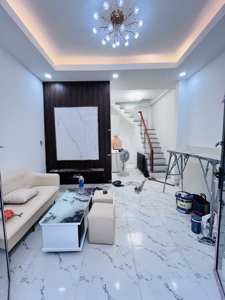 Nhà Bán 3PN ( có phòng dưới đất cho người lớn tuổi ) Hẻm Xe Hơi Âu Dương Lân , DTSD 56m2 , SHR , Nhỉnh 3 tỷ .