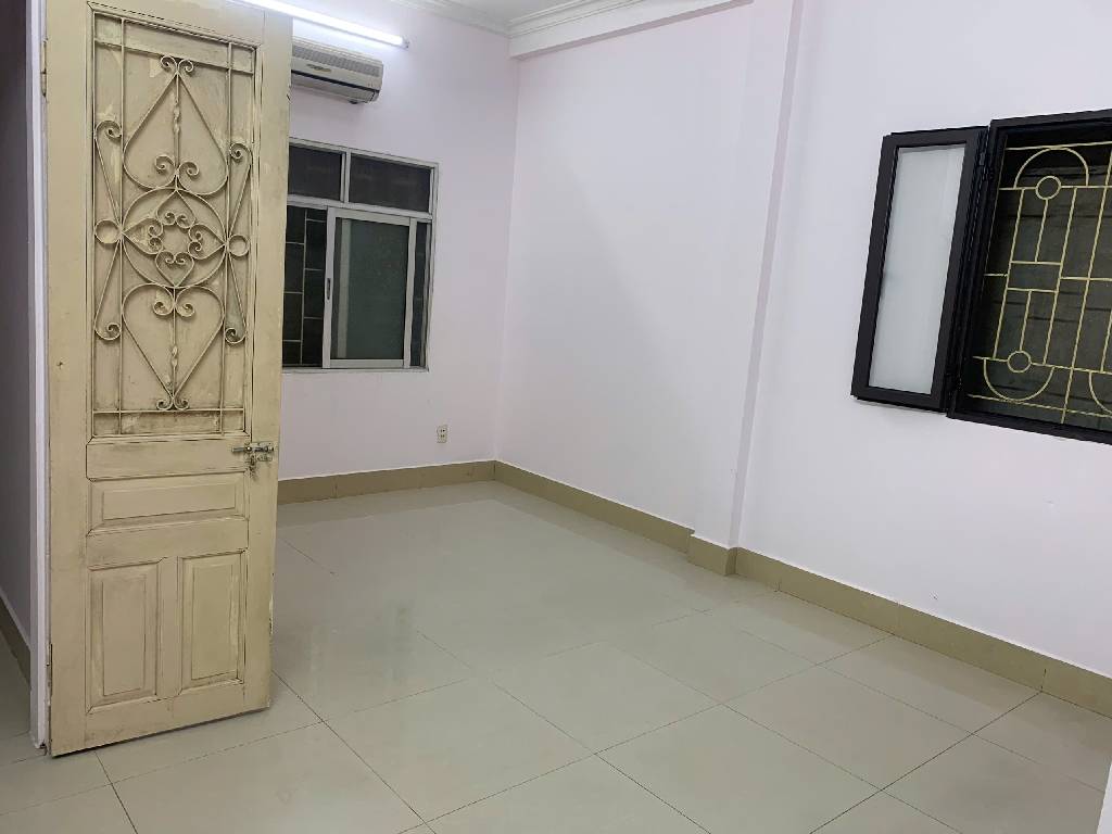 Bán nhà Hào Nam, Đống Đa, 33m2, 4 tầng, Mt 6.4m, chỉ 7.5 tỷ