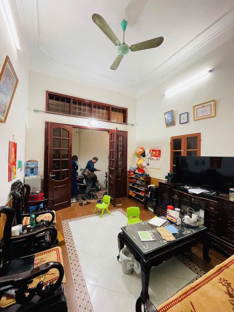 Chính Kinh, siêu diện tích, nhà rộng, ở an lạc giá hợp lý