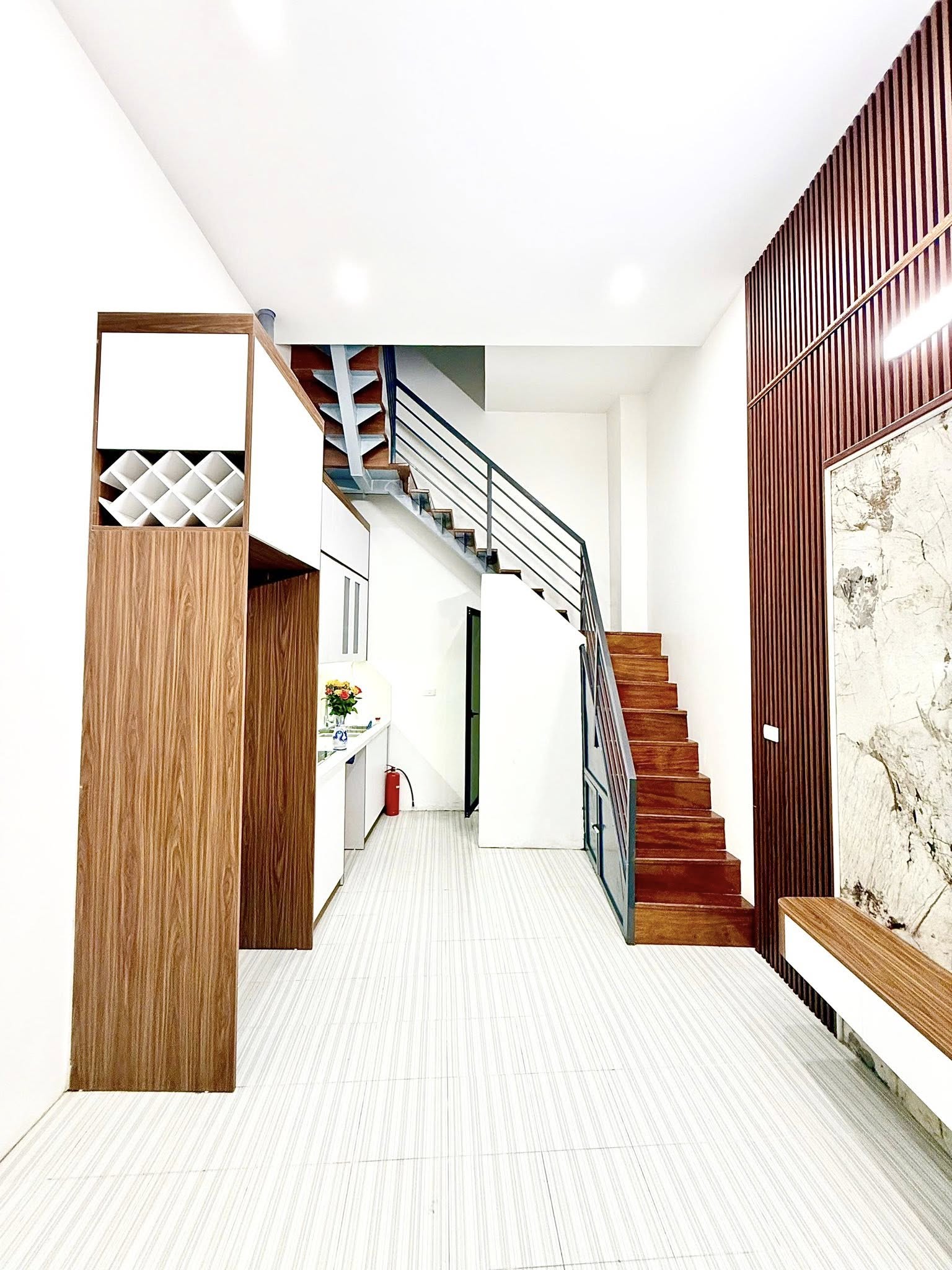 NHÀ MỚI 5 TẦNG 3 NGỦ FULL NỘI THẤT GIÁ 5,35 TỶ CHÙA LIÊN PHÁI HAI BÀ TRƯNG