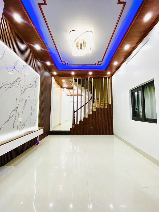 NHÀ KIM GIANG MỚI KÍNH KOONG, DÂN XÂY, SÁT PHỐ, GẦN Ô TÔ, FULL NỘI THẤT, 44m2, 9.5 TỶ