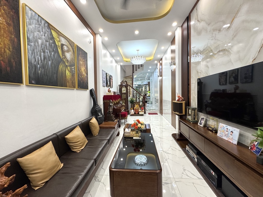 Khương Đình 63m mặt ngõ kinh doanh, nội thất cao cấp chỉ 11,9 tỷ