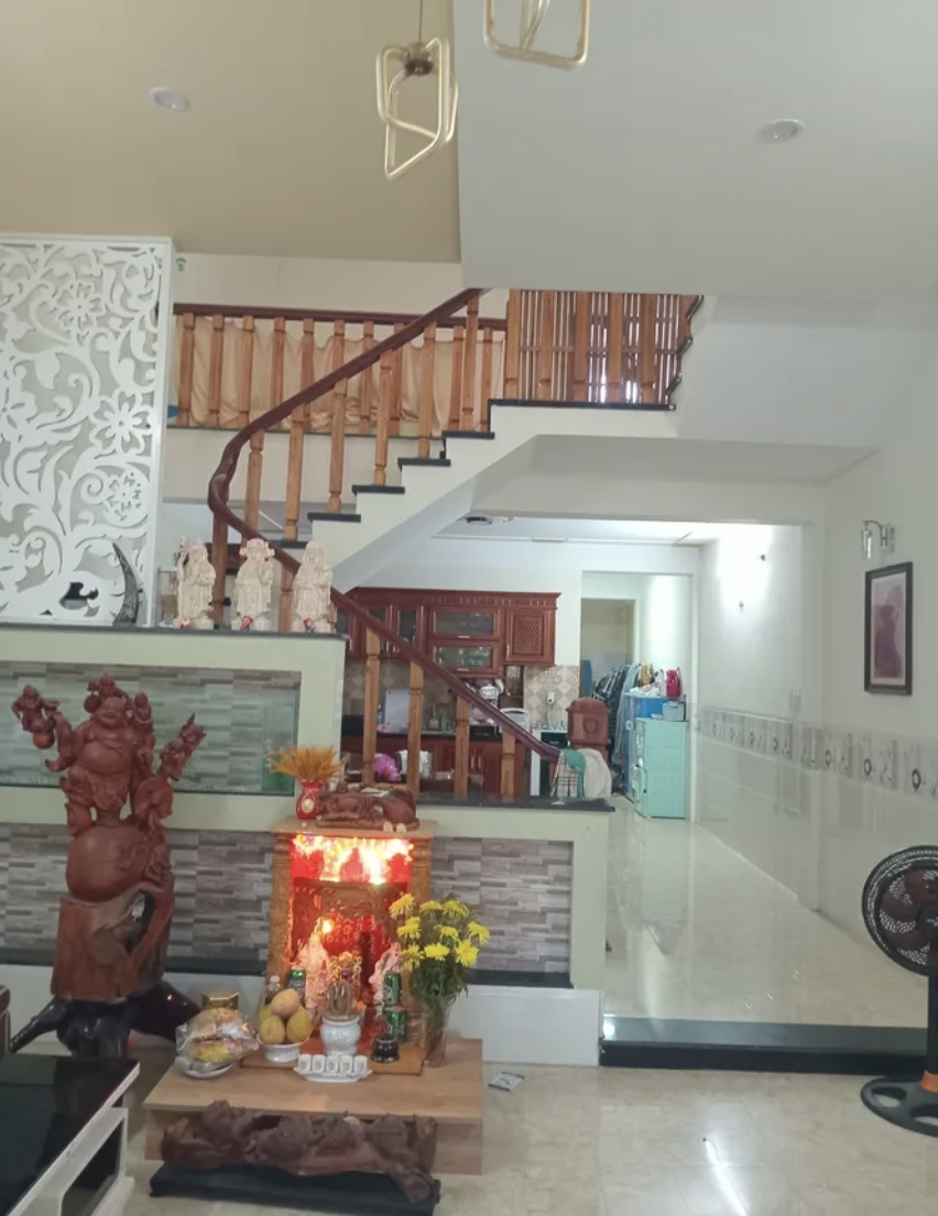 Nhà 2 tầng mặt tiền Bình Kỳ . DT:115m , ngang 5m