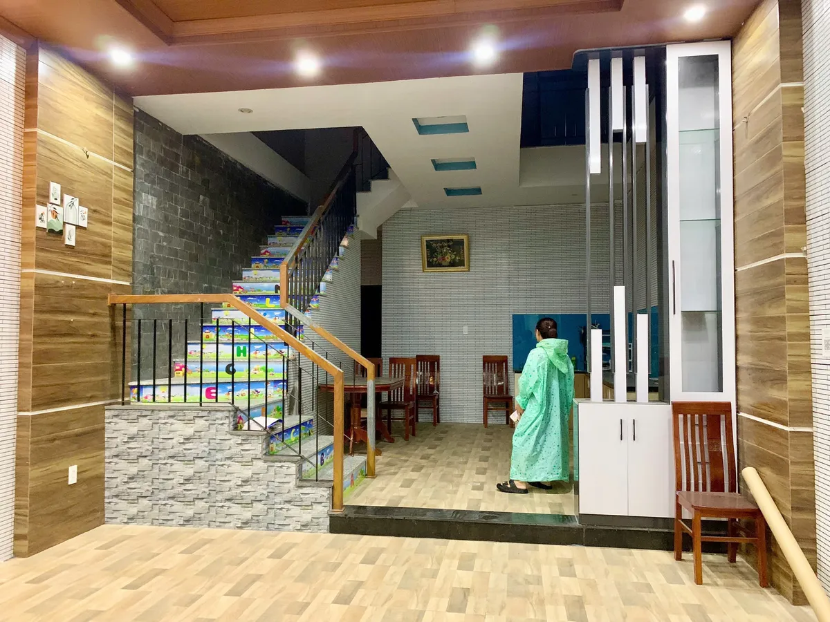 BÁN NHÀ 2 TẦNG MẶT TIỀN ĐƯỜNG 5.5M – SAU LƯNG SHOPHOUSE LAKESIDE MÊ LINH – LIÊN CHIỂU