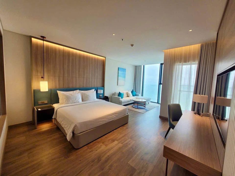 Cần bán Cắt Lỗ gần 700tr căn Studio 45m2 View chính Biển tại tòa A Khách Sạn chung cư Alacarte mặt Biển Hạ Long.