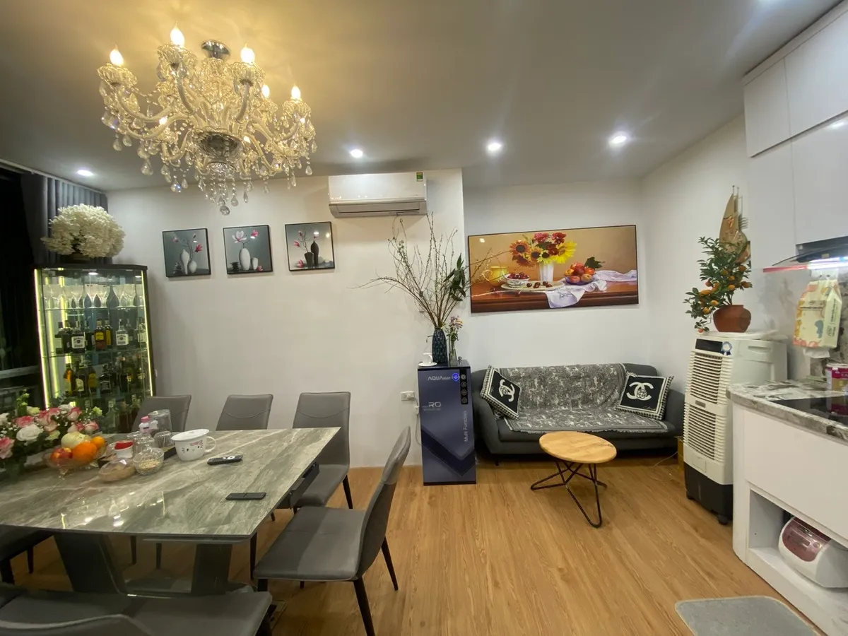 SIÊU PHẨM CẦU GIẤY - 7 TẦNG THANG MÁY - 30M RA PHỐ - FULL TIỆN ÍCH