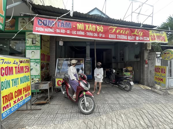 Quận 12 ! Nhanh còn ! SANG QUÁN CƠM MT GIỮA 2 TRƯỜNG HỌC VÀ ĐƯỜNG CỰC ĐÔNG SẦM UẤT, Tel : 0327072494 ( chính chủ )