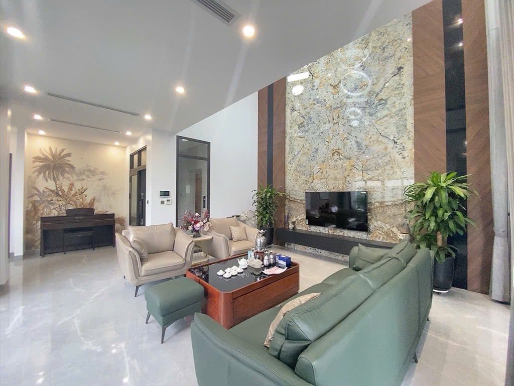 BÁN NHÀ KHU VỰC NGUYỄN TRÃI, QUẬN THANH XUÂN – DT GẦN 90M, MT8M - GARA Ô TÔ, GIÁ 17 TỶ 5.
