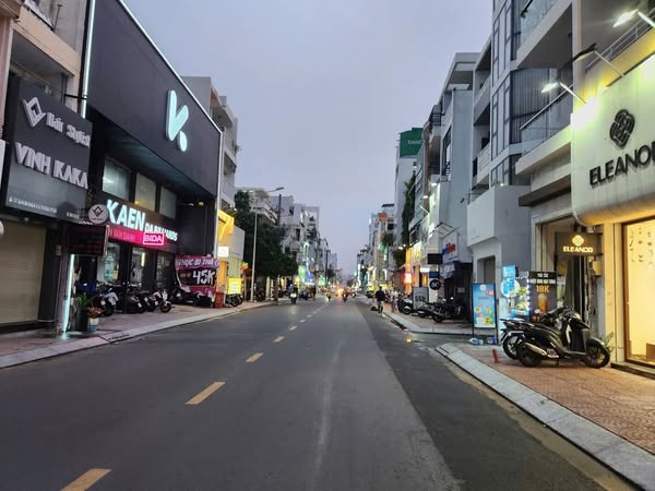 Nhà HXH Đường Hồ Biểu Chánh Phường 11 Phú Nhuận.