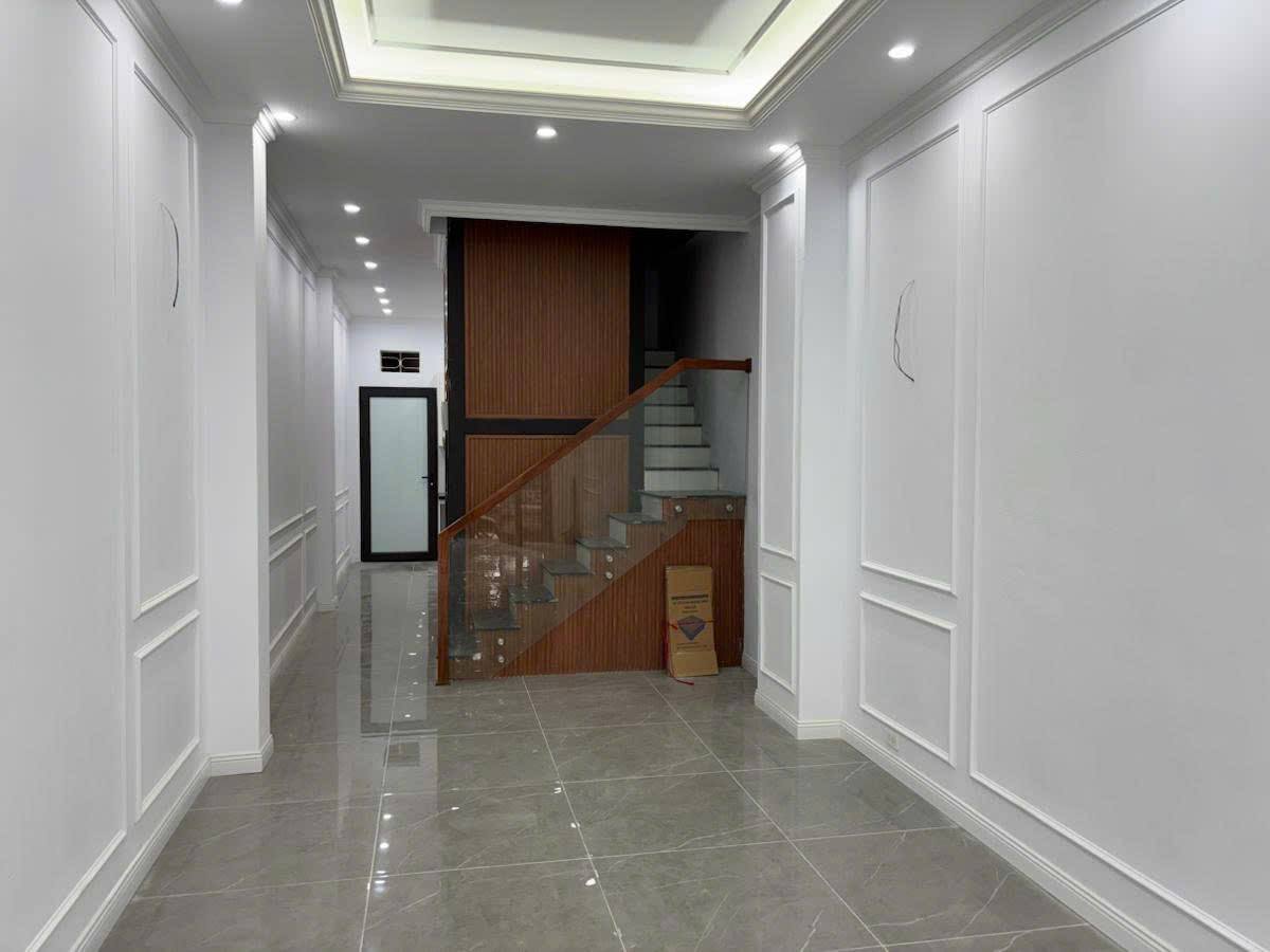 NHÀ MỚI-PHÂN LÔ-ÔTÔ TRÁNH-VỈA HÈ-VIEW HỒ-KINH DOANH-CHO THUÊ-50M 5T THANG MÁY-LĨNH NAM