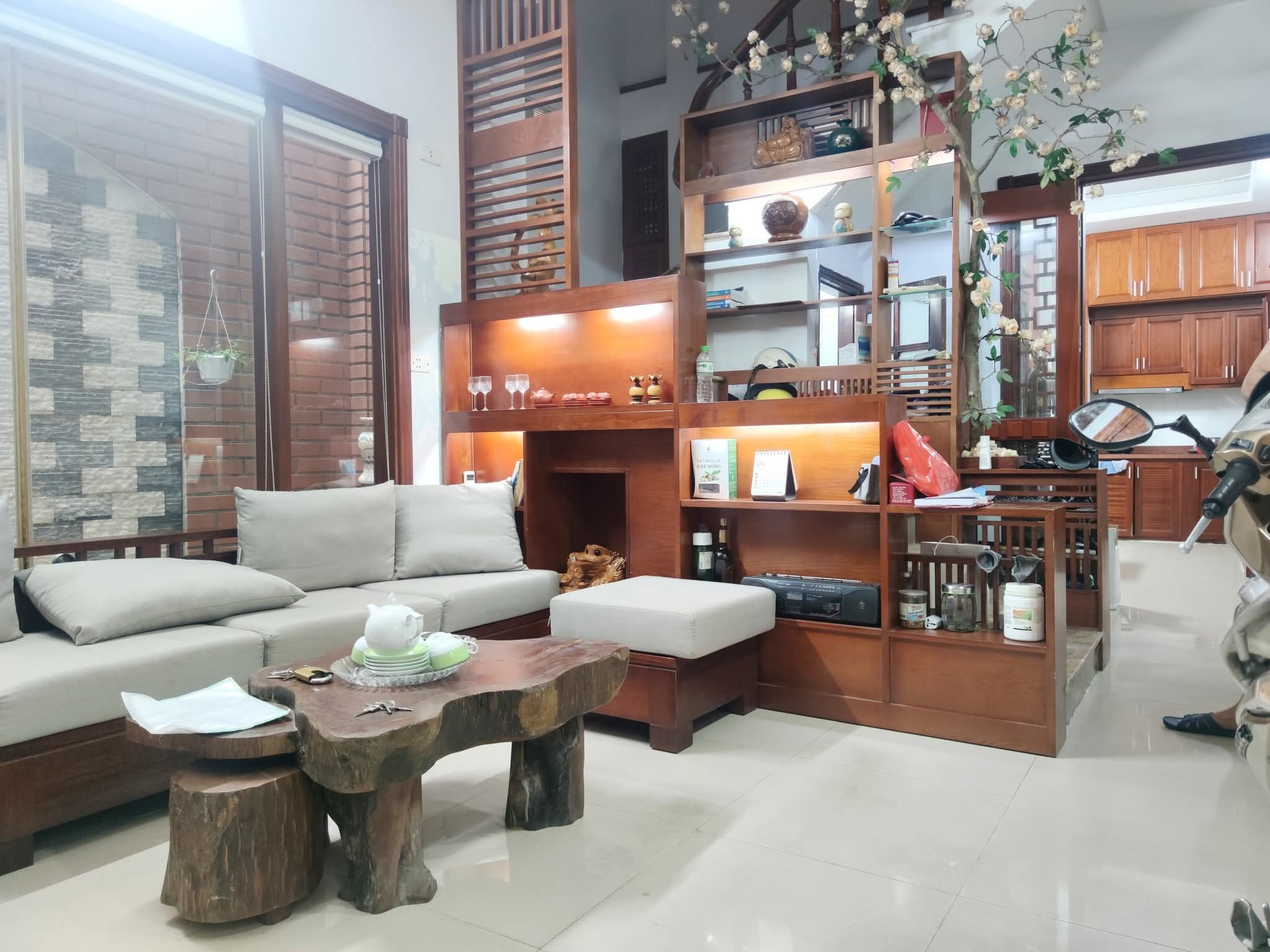SIÊU PHẨM THANH XUÂN - GẦN Ô TÔ - KINH DOANH - DÂN XÂY CHẮC CHẮN