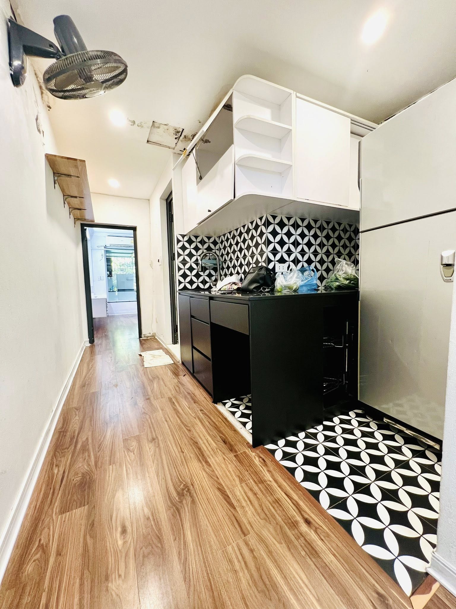 CẦN BÁN CĂN HỘ TẬP THỂ PHỐ TRUNG TỰ, ĐỐNG ĐA, 68M2, FULL NỘI THẤT, CẠNH HỒ ĐẮC DI, Ô TÔ ĐỖ CHÂN CẦU THANG