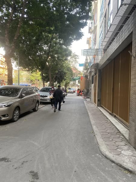 Bán nhà khu Tây Hồ – 60m², sẵn nhà 5 tầng ở ngay, vài bước ra ô tô tránh, giá chỉ 15 tỷ