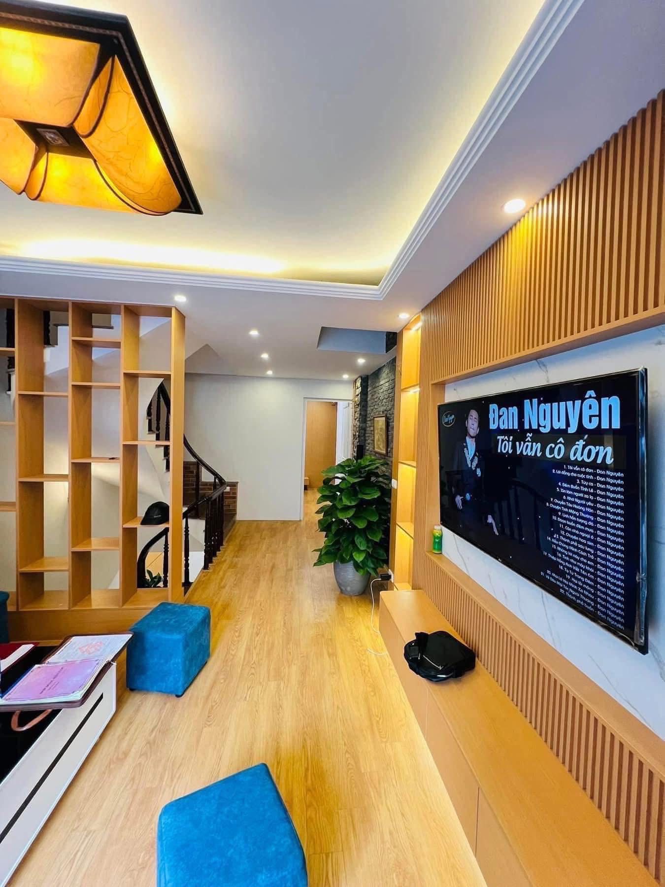 TUYỆT PHẨM TRUNG TÂM BA ĐÌNH - NHÀ ĐẸP Ở LUÔN - 5 TẦNG FULL NỘI THẤT- DÂN XÂY CHẮC CHẮN