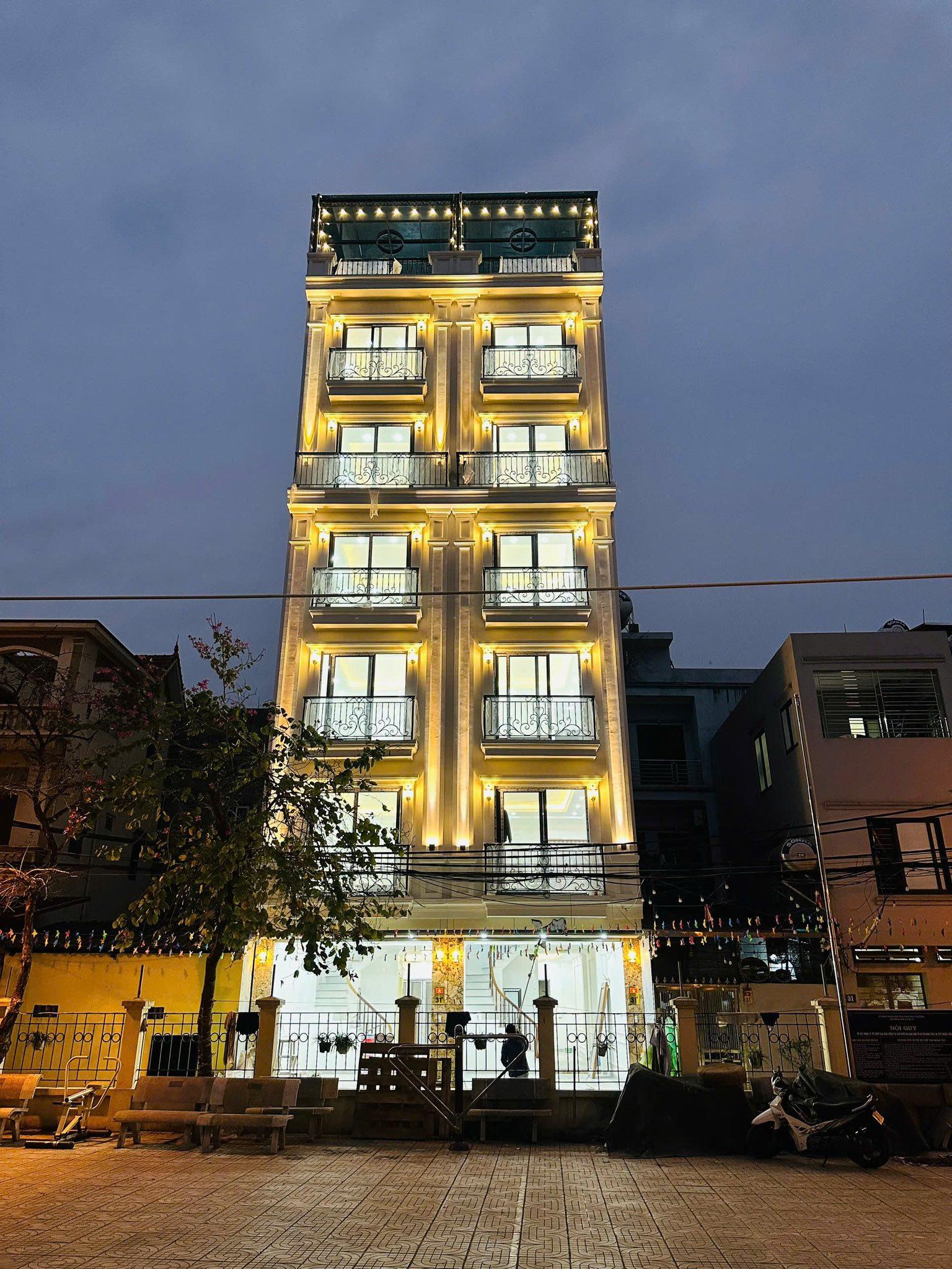 BÁN NHÀ AN DƯƠNG VƯƠNG– TÂY HỒ -7 TẦNG – THANG MÁY – Ô TÔ VÀO NHÀ – KINH DOANH 75M² – 16.5 TỶ