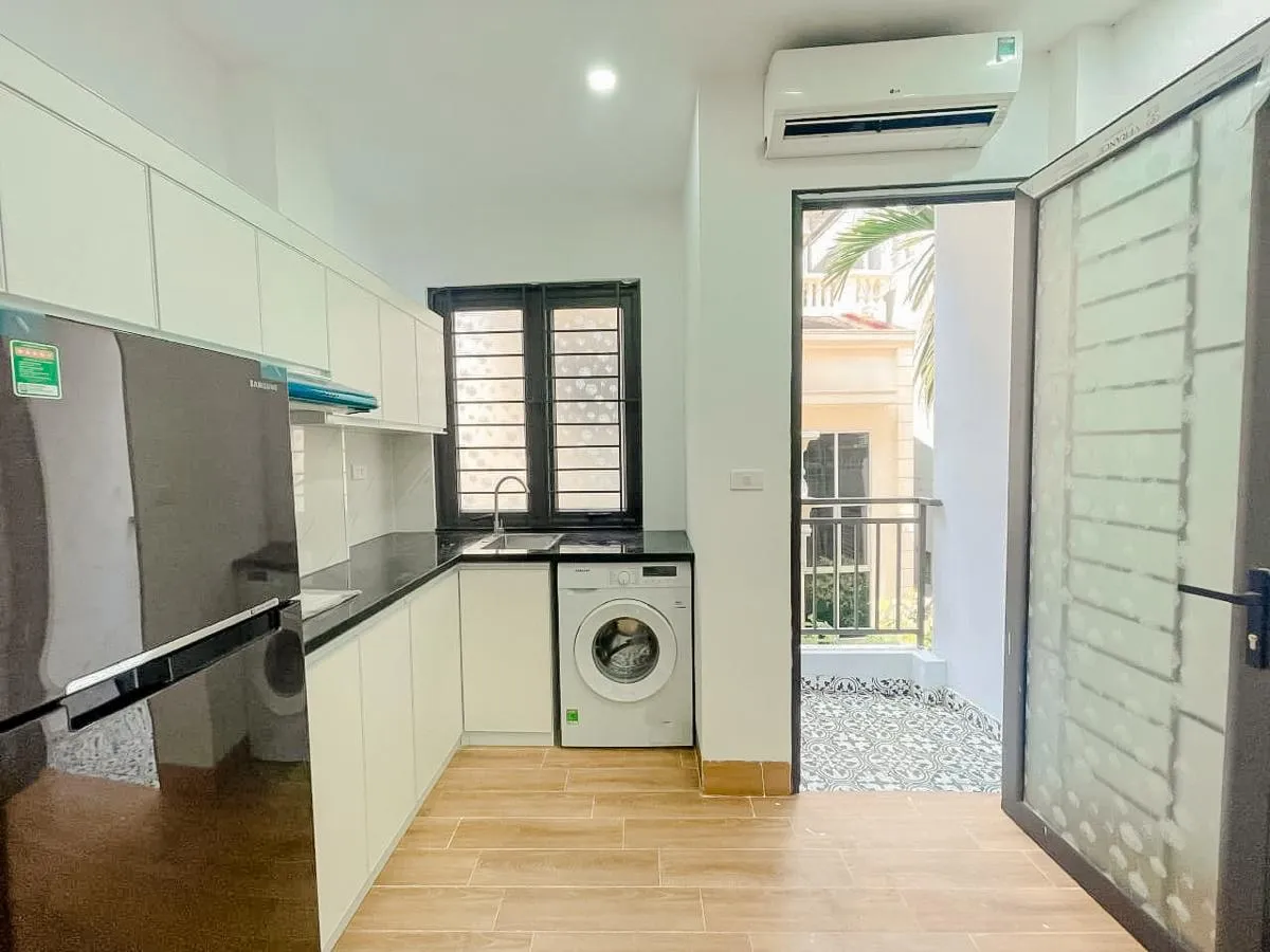 Bán Nhà Giải Phóng. Hoàng Mai. 4 Tầng Thang Máy. DT 55m2. MT 3,2m. Giá 9,1 Tỷ.