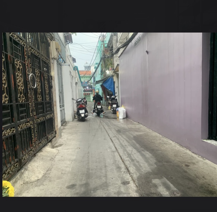 Bán đất tặng nhà thích hợp làm căn hộ dịch vụ 136,6mv, ngang 5,33m. Giá 18 tỷ
