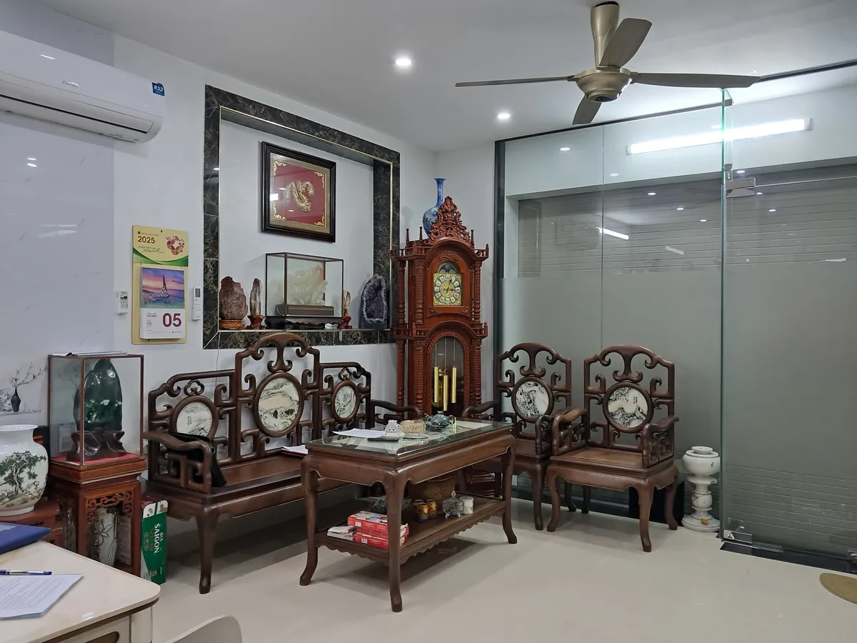 BÁN NHÀ CẦU GIẤY 55M2 16TY THANG MÁY OTO QUA NHÀ