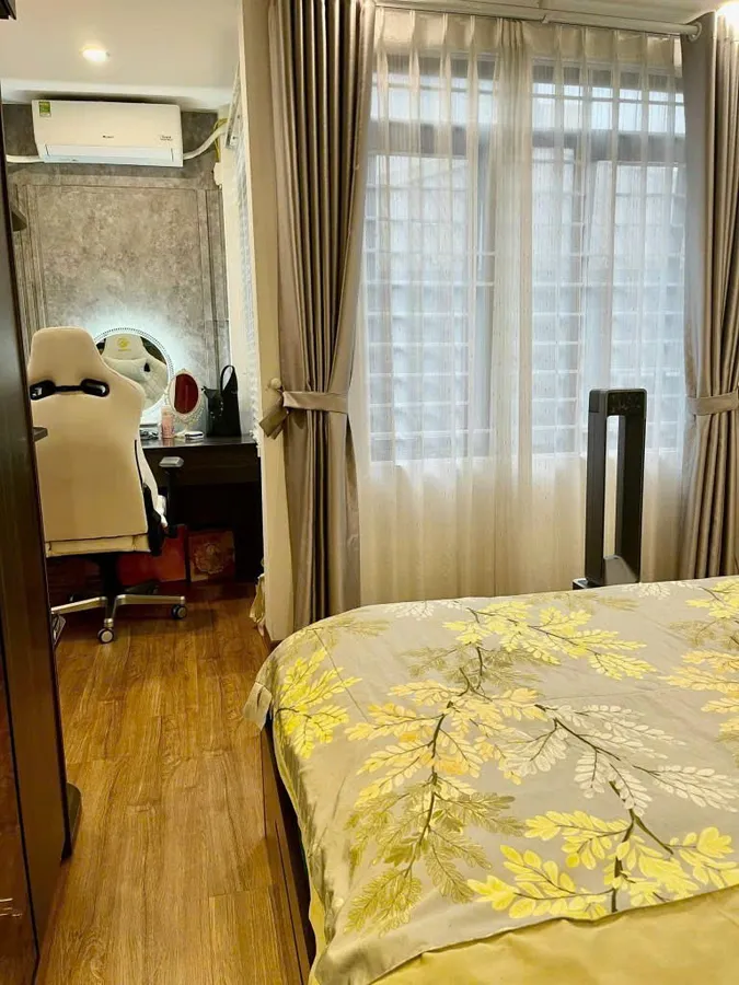 BÁN NHÀ NGUYỄN KHANG GẦN PHỐ NHÀ ĐẸP 5T 3 NGỦ 2 THOÁNG