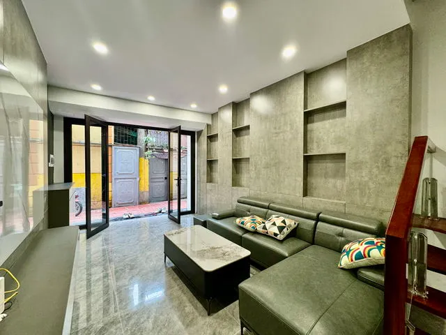 NHÀ ĐẸP LONG BIÊN, GẦN AEON MALL, 42M2, 4 TẦNG, NGÕ THÔNG 3 PHỐ, CHỈ 8,2 TỶ