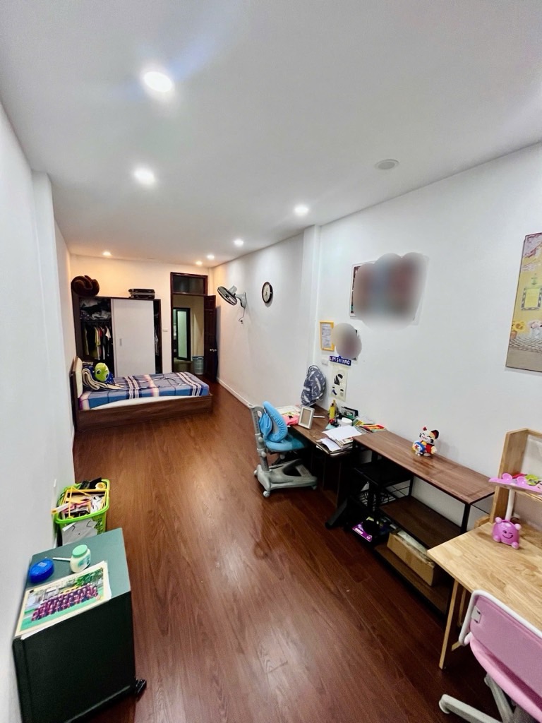 Bán nhà Hoàng Hoa Thám, Ba Đình, 40m2, 4 tầng, chỉ 10.8 tỷ