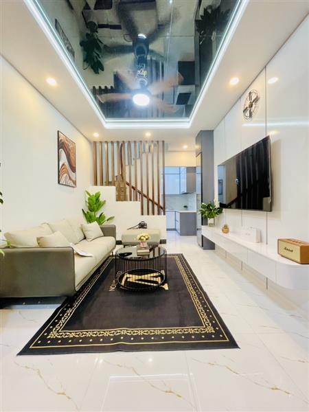 Ngọc Hồi 5 tầng, chỉ 5,8 tỷ, gần ô tô tránh đỗ, ngõ rộng, nhà mowus, nội thất đẹp