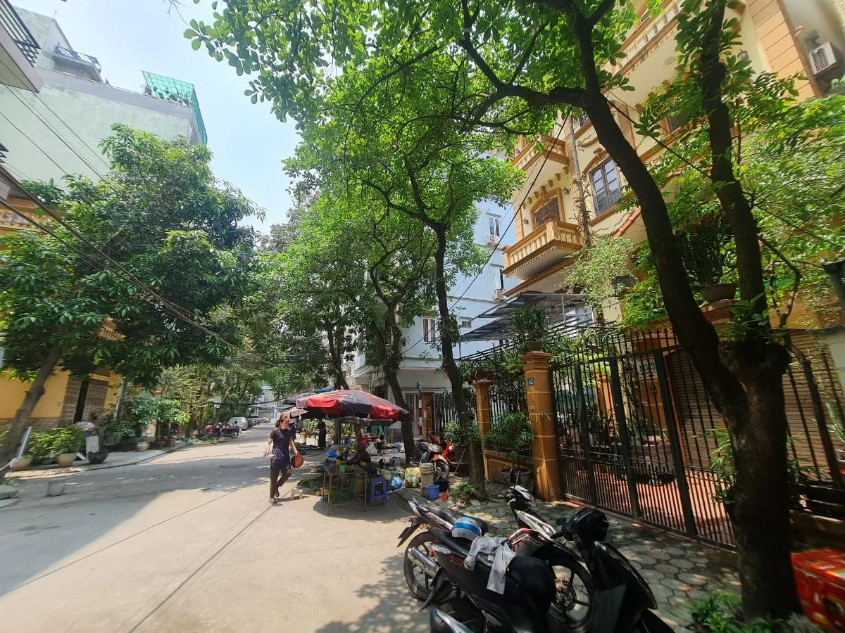 Bán Nhà Xã Đàn. Đống Đa. Lô Góc. Ô Tô. Vỉa Hè. DT 200m2. MT 8,7m. 5 Tầng. Giá 54,7 Tỷ.