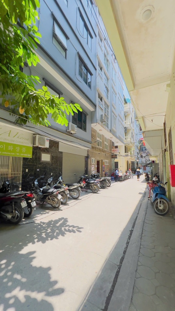 Bán Nhà -Xuân thuỷ-Phân Lô-Ô Tô Tránh-Mt 5.6m-Kinh Doanh-Giá 13.9Tỷ