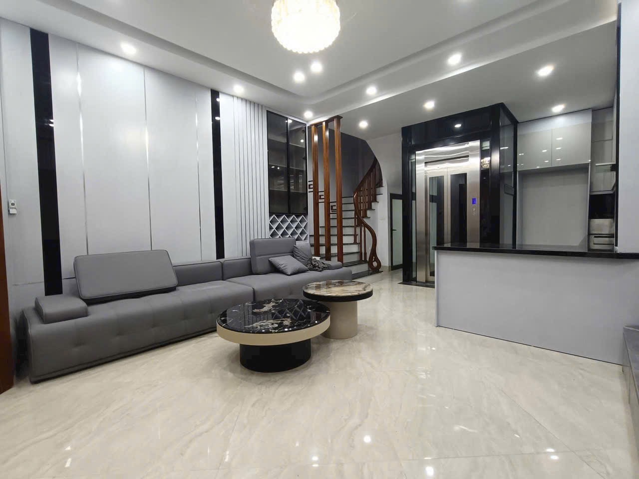 Hoa hậu Trường Lâm, ngõ ô tô thông, thang máy, DT55m, MT5m. Hơn 10 tỷ