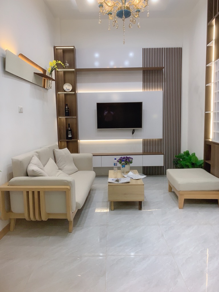 Kim Giang, nhà Phố quý tộc, 2 thoáng, gàn ô tô, gần hồ, khu vui chơi, bãi đỗ xe
