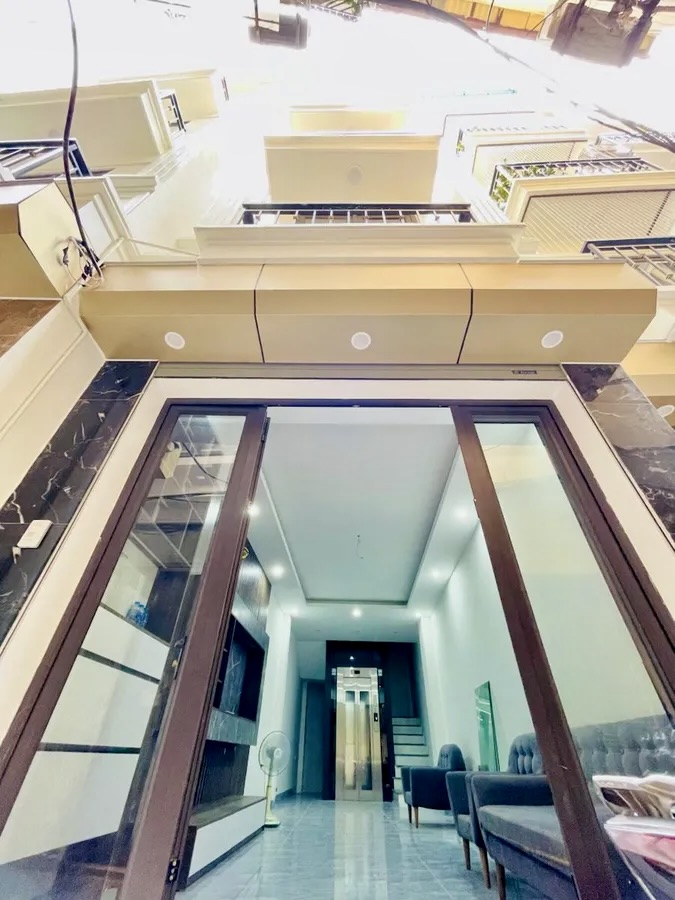 HIẾM! Siêu Phẩm Tam Trinh - 5 Tầng Thang Máy, Diện tích rộng, Gần Ô Tô, Giá Tốt Nhất KV