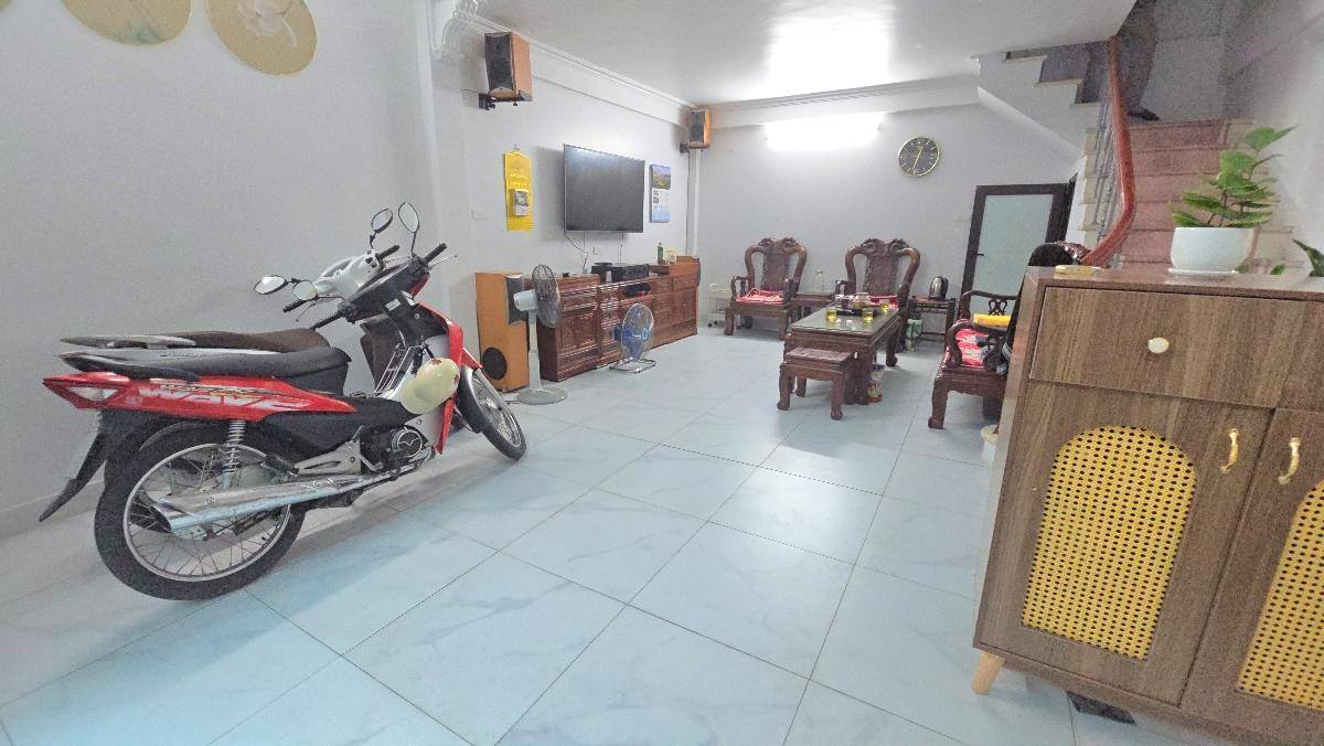 Bán nhà Thái Thịnh 35m 4 tầng MT4.3m lô góc, kinh doanh hơn 13 tỷ.